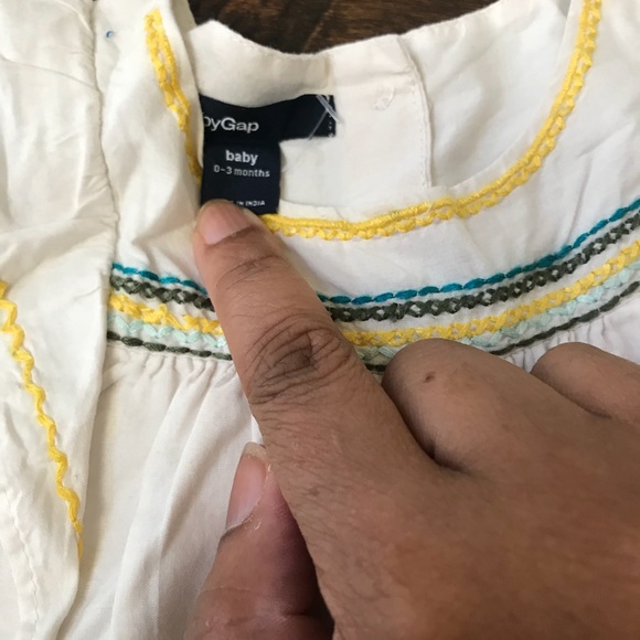 Old Navy Baby Girls Dress & Bloomers Set - Picture 3 of 4